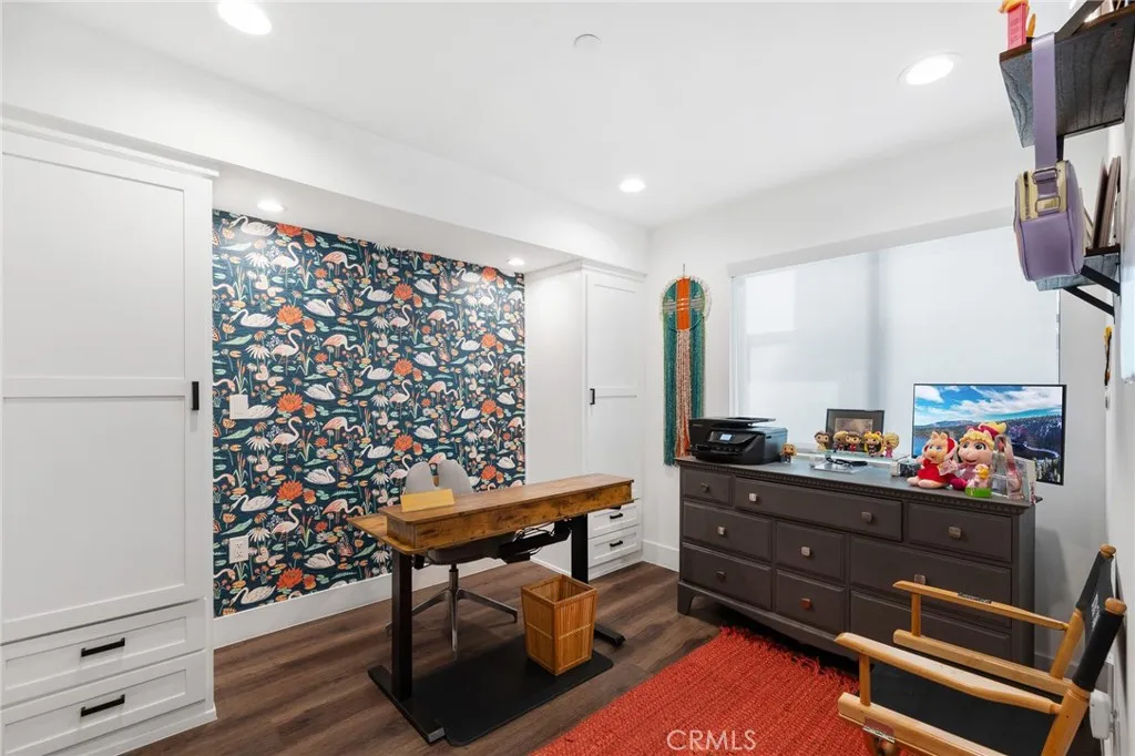 11324 W Raitt Lane, North Hollywood, California 91606 home-pic-14